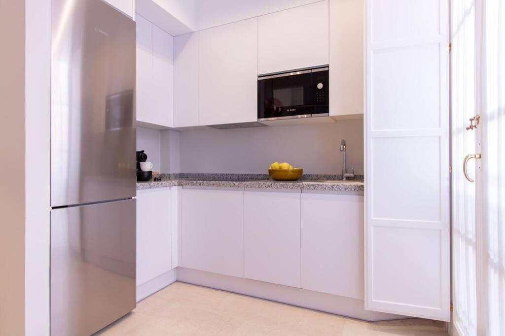 Mumu Luxury Suite Lirio Seville Exterior photo